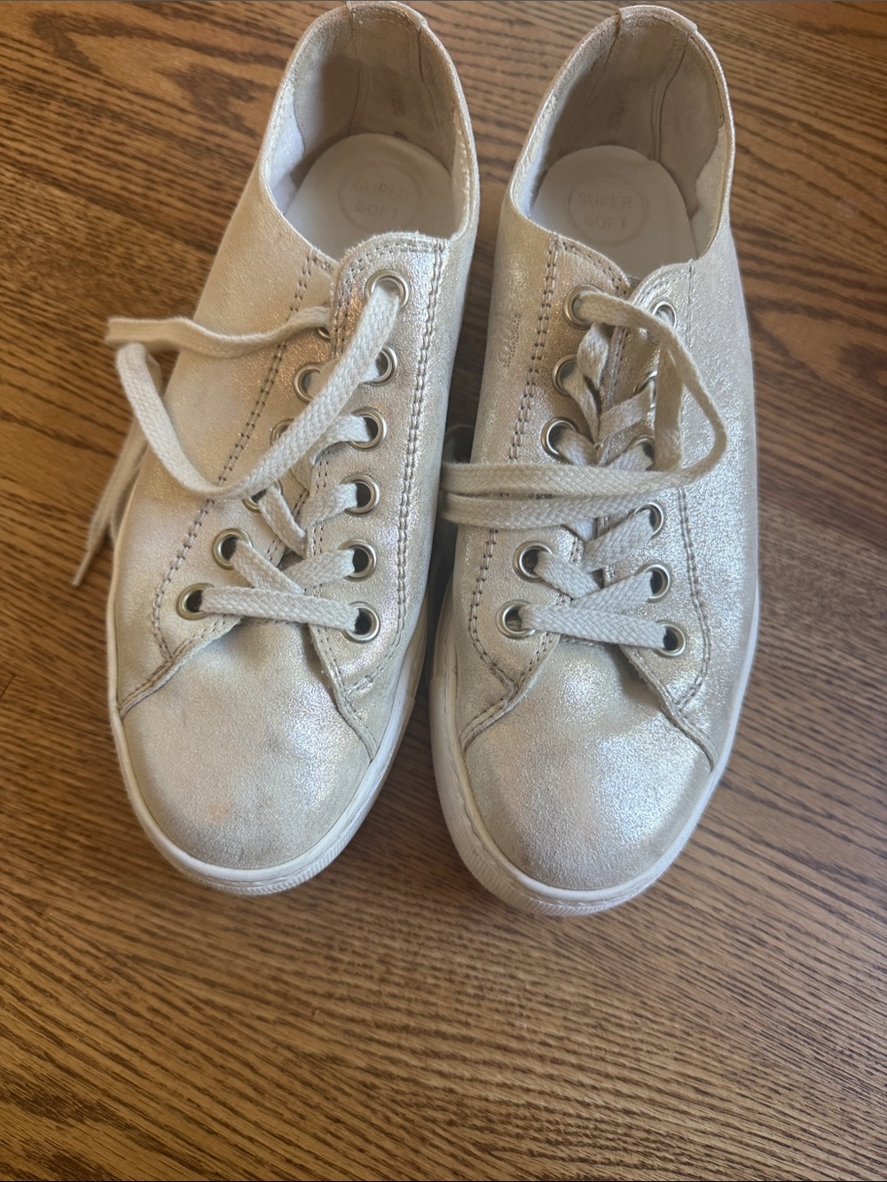 Paul Green Shimmery Cream Lace-Up Sneakers
